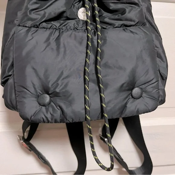 NEW Black Puffer Mini Backpack sporty snaps magnetic clasp adjustable straps - Picture 7 of 8